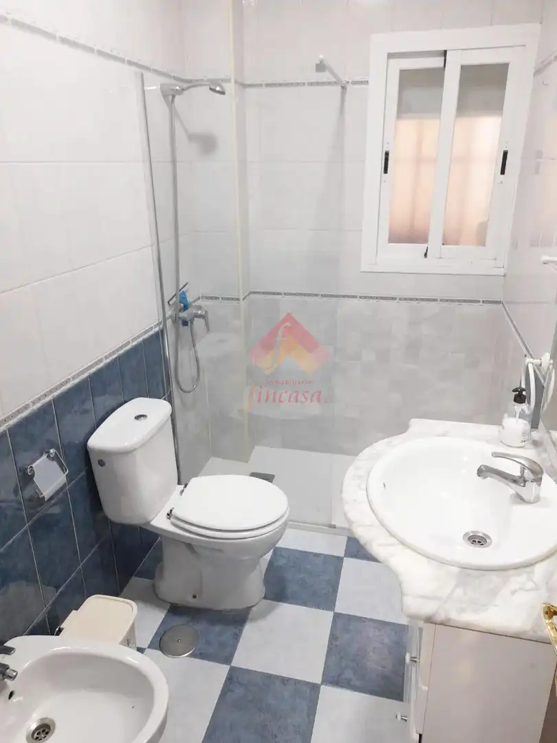 Bathroom of Flat for sale in Ronda  with Furnished