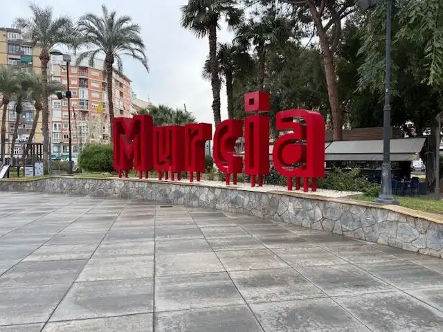 Außenansicht von Wohnung zum Verkauf in Murcia mit Klimaanlage, Terrasse und Abstellraum