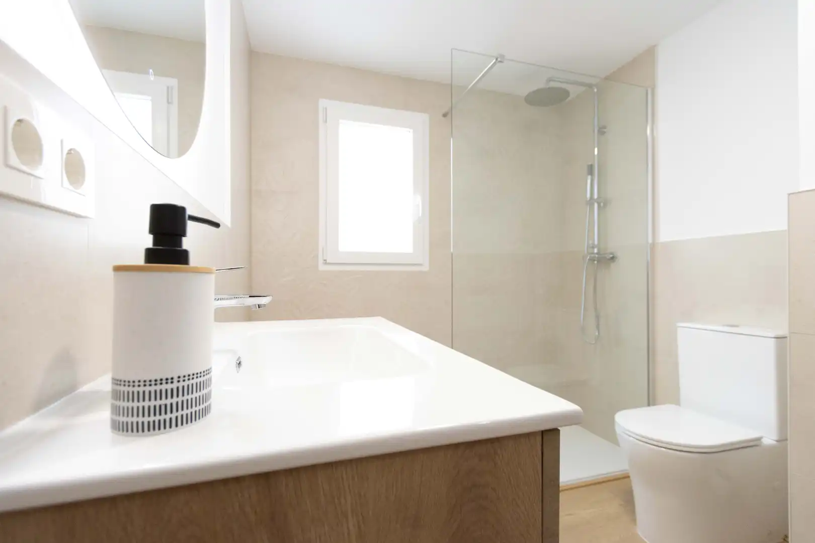 Wohnung zur Miete in Avenida Hermanos Bou, imagen 8