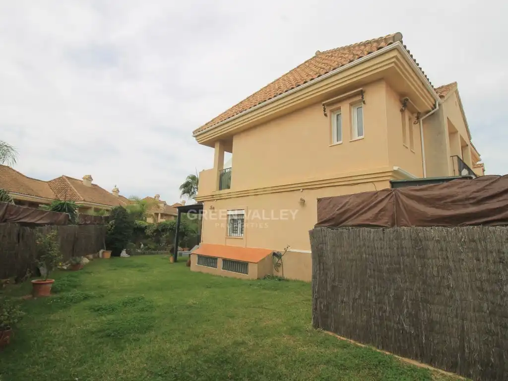 Casa aparellada en venda a Avenida de la Hacienda, imagen 17