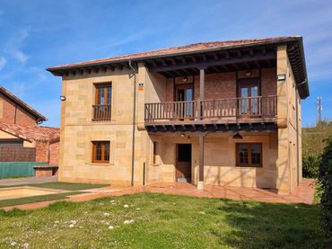 Villa avec piscine à vendre à Alisal - San Román