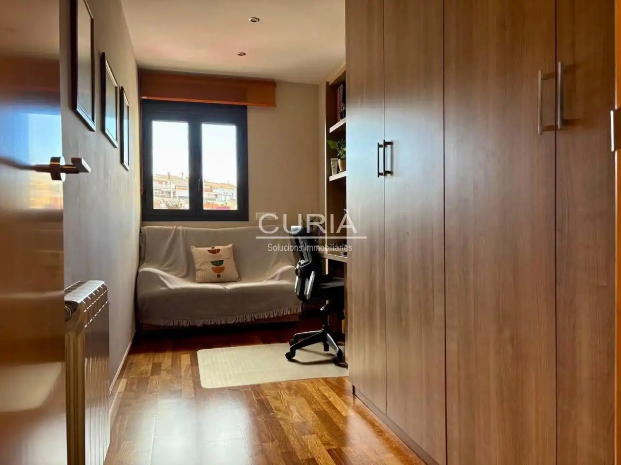 Piso en venta en Instituts - Universitat