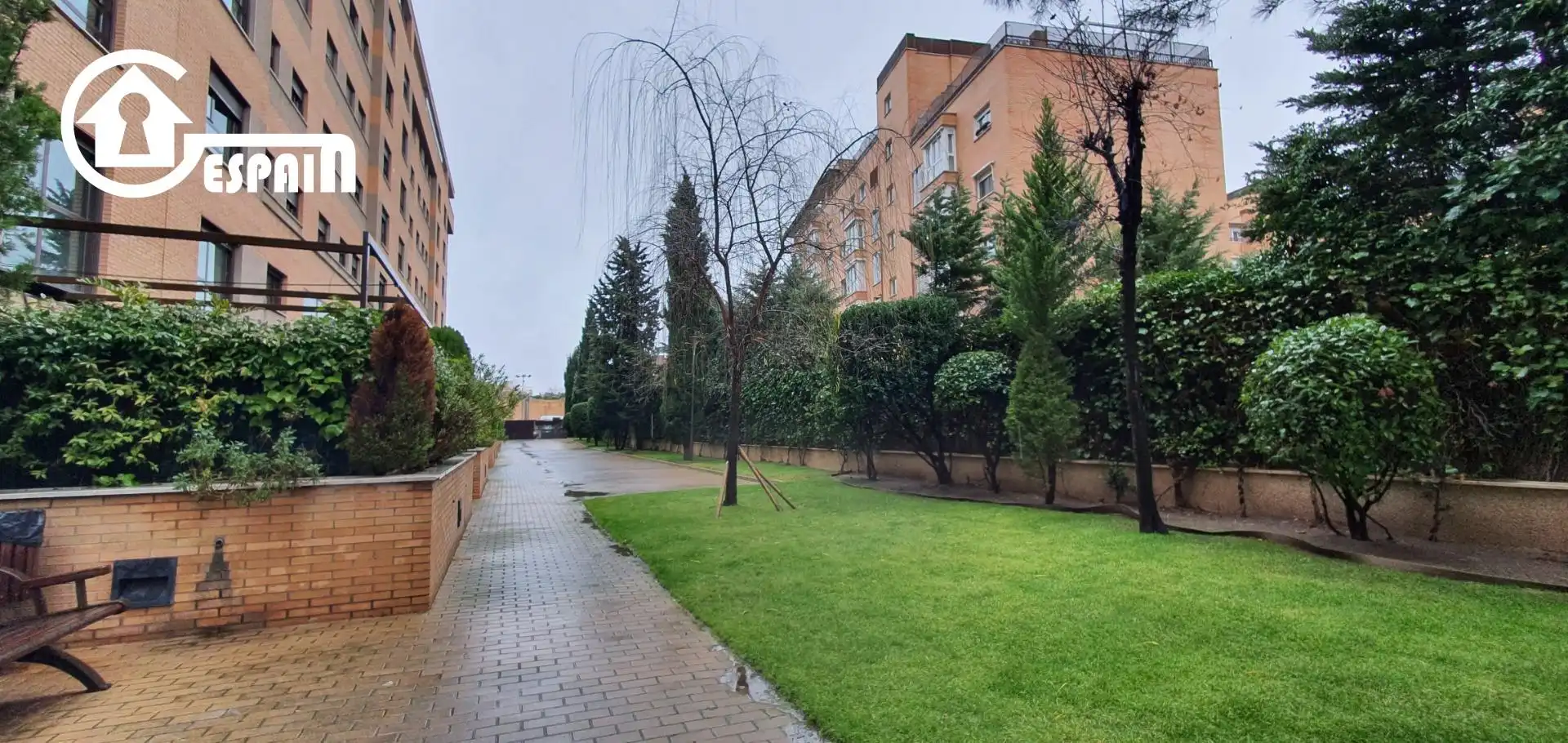 Vista exterior de Piso en venta en Madrid con Aire acondicionado, Calefacción y Jardín privado