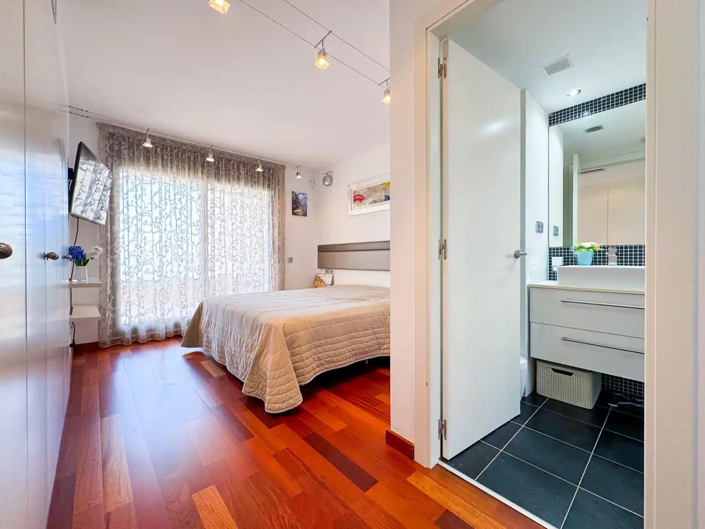 Habitación de Casa o chalet en venta en Torredembarra con Aire acondicionado, Calefacción y Jardín privado