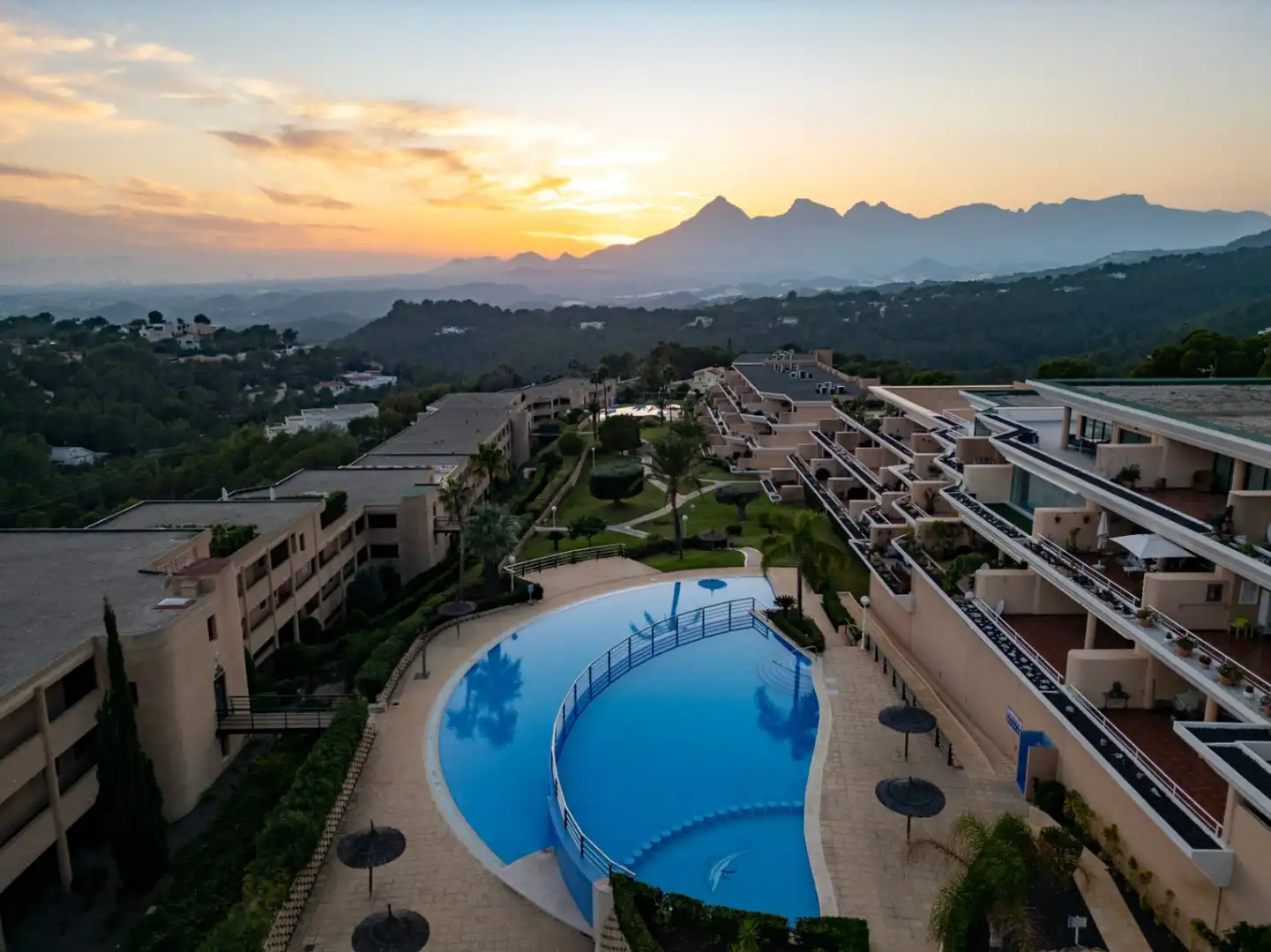 Piscina de Apartamento en venta en Altea con Aire acondicionado, Calefacción y Jardín privado