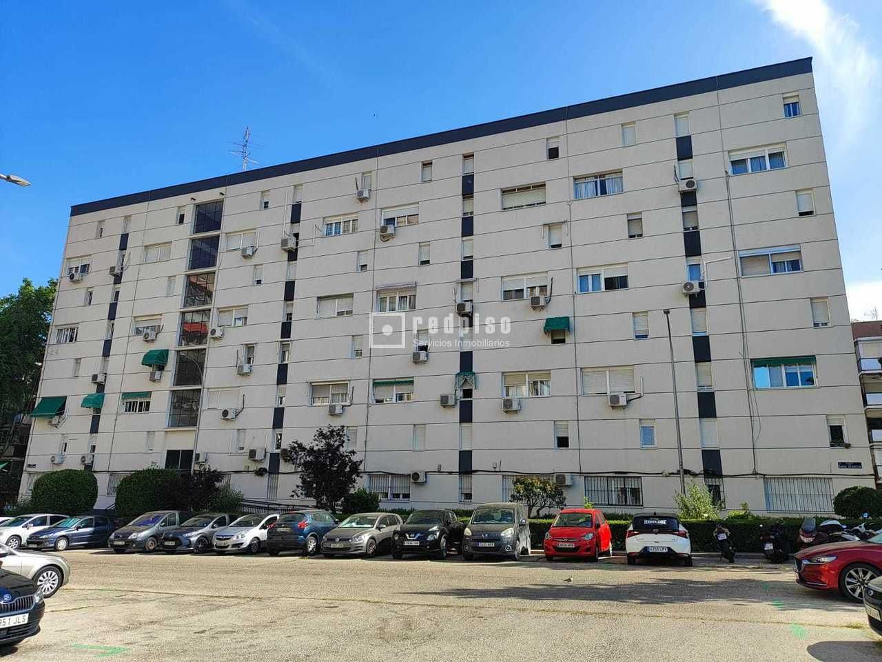 Exterior view of Duplex for sale in  Madrid Capital