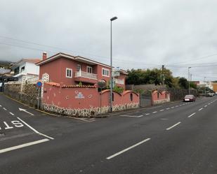 Vista exterior de Casa o xalet en venda en La Orotava amb Jardí privat, Terrassa i Traster