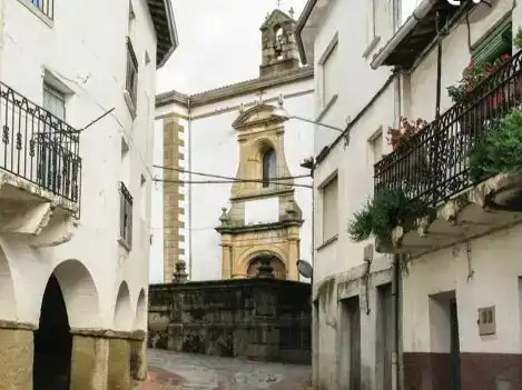 Vista exterior de Casa adosada en venda en Casar de Palomero, Cáceres