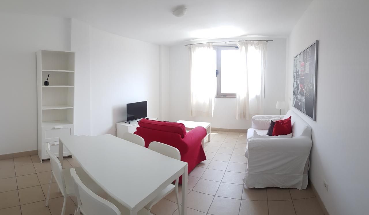 Sala d'estar de Pis de lloguer en Granadilla de Abona amb Moblat, Forn i Rentadora