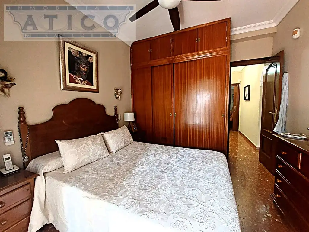 Bedroom of Flat for sale in Sevilla  with Air Conditioner