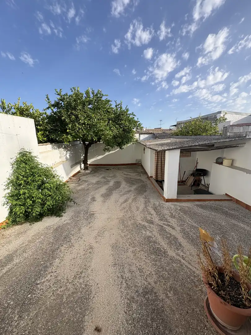 Detached homes for sale in Montilla