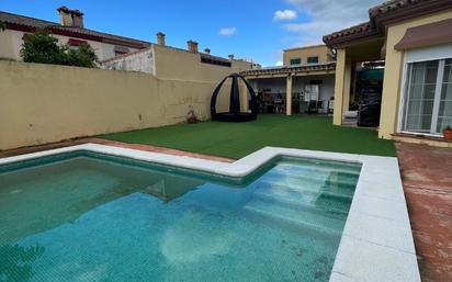 Swimming pool of House or chalet for sale in Algeciras  with Air Conditioner, Heating and Private garden