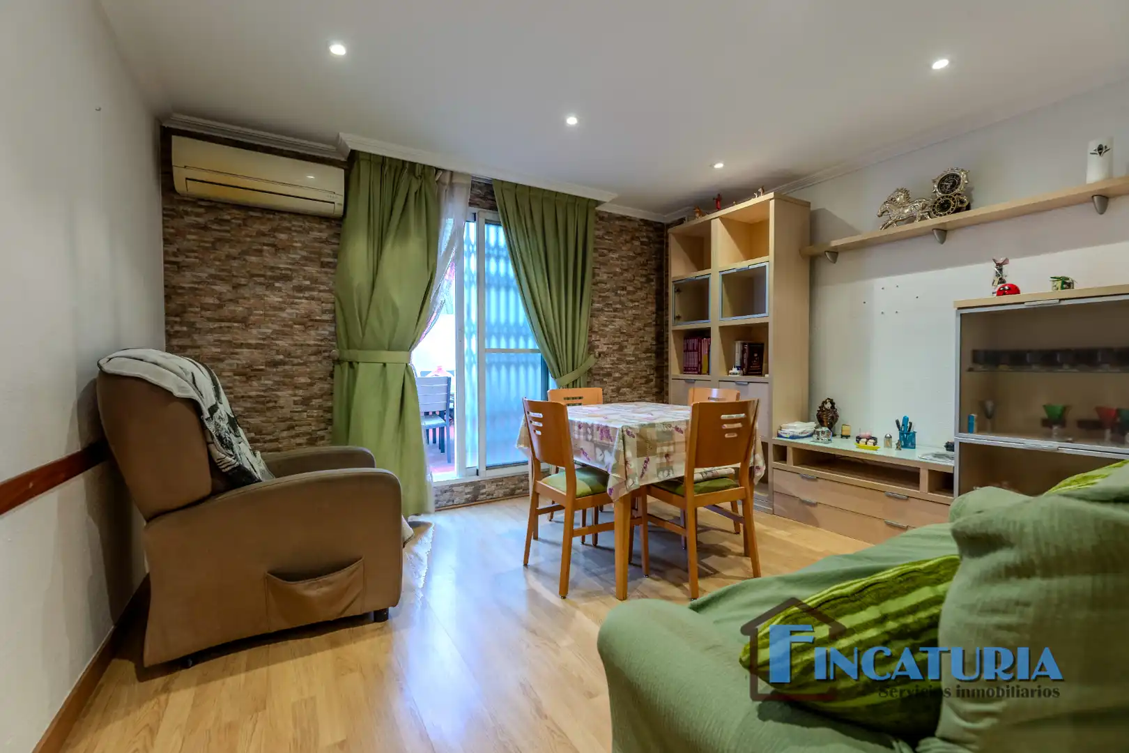 Wohnzimmer von Wohnung zum Verkauf in Mislata mit Klimaanlage, Parkett und Terrasse