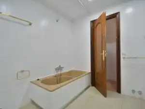 Baño de Piso de alquiler en Madrid con Calefacción