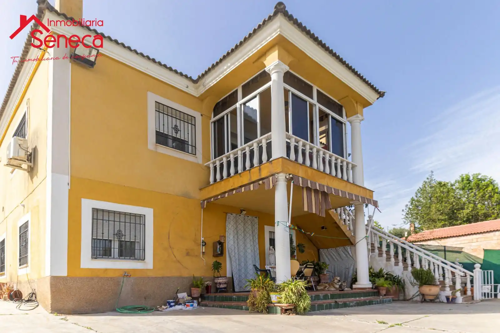 Außenansicht von Haus oder Chalet zum Verkauf in Almodóvar del Río mit Klimaanlage, Heizung und Terrasse