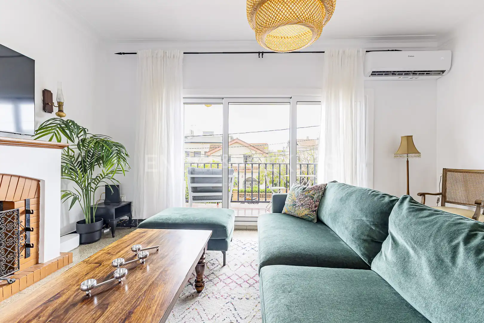 Living room of Flat for rent in Castelldefels  with Air Conditioner, Heating and Private garden