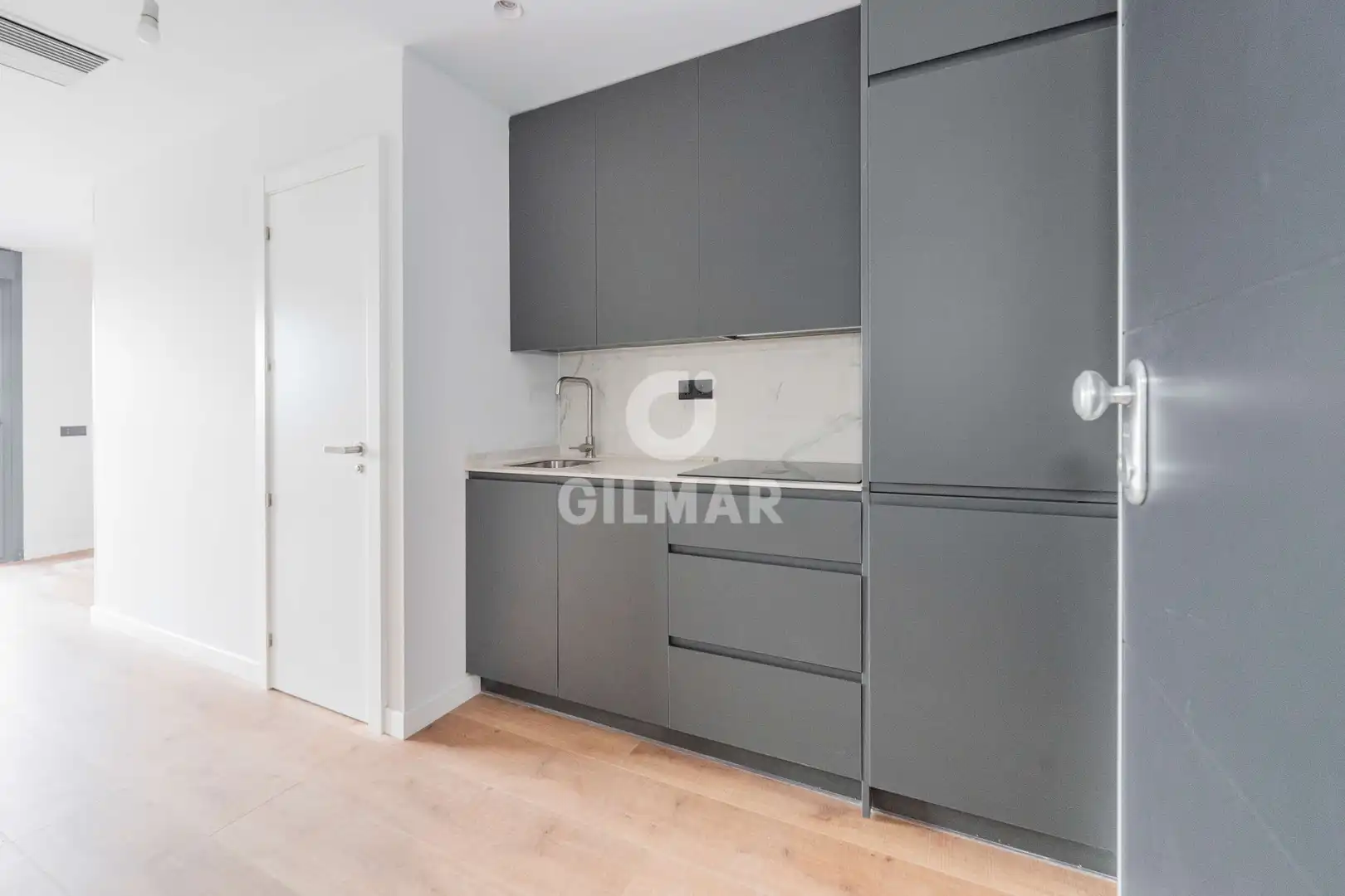Cocina de Ático en venta en Madrid con Calefacción, Trastero y Balcón