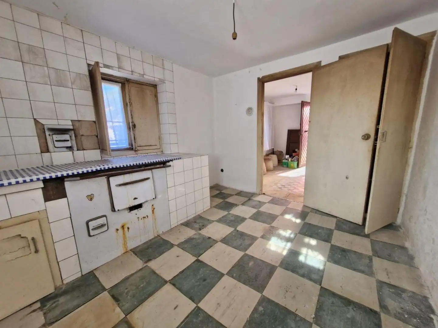 Küche von Einfamilien-Reihenhaus zum Verkauf in Arenas de Iguña mit Privatgarten und Balkon