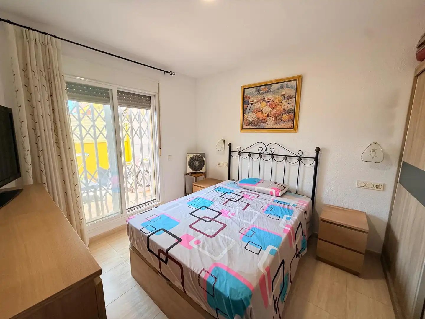 Habitación de Planta baja en venta en Roquetas de Mar con Amueblado y Piscina comunitaria