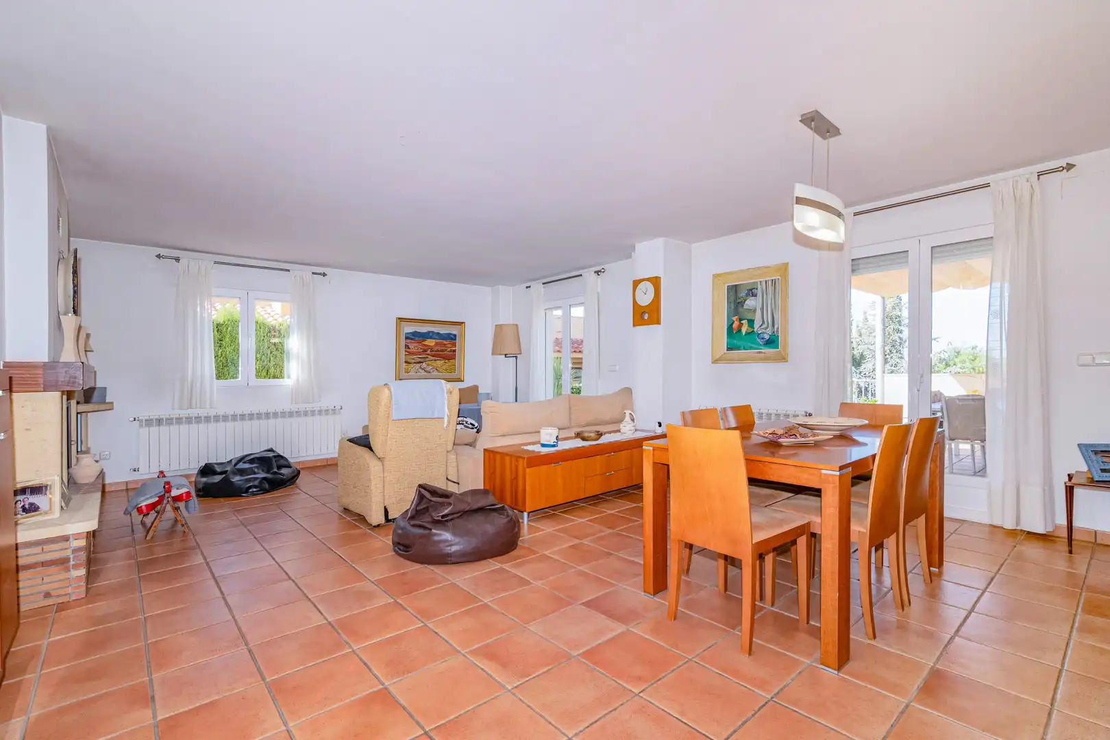 Sala d'estar de Casa o xalet en venda en La Zubia amb Calefacció i Jardí privat