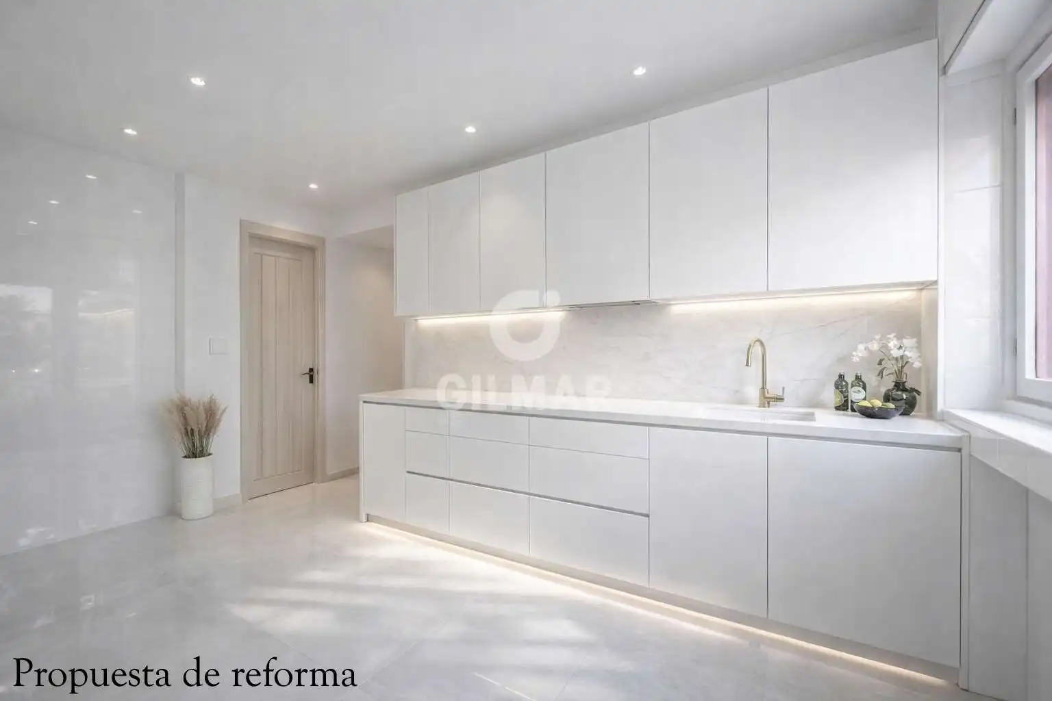 Cocina de Casa o chalet en venta en Pozuelo de Alarcón con Calefacción, Jardín privado y Piscina