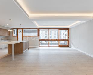 Living room of Duplex to rent in  Barcelona Capital  with Air Conditioner, Heating and Parquet flooring