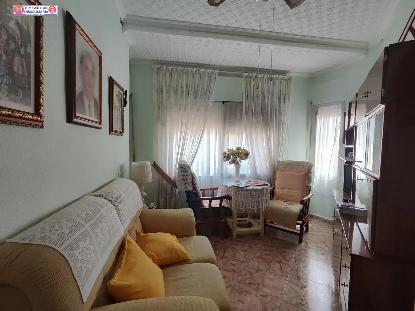 Sala de estar de Casa o chalet en venta en Alcázar de San Juan con Aire acondicionado, Calefacción y Piscina