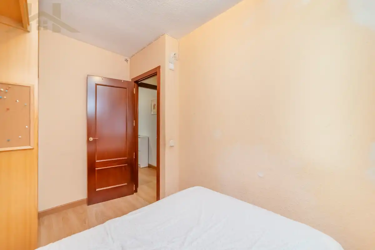 Bedroom of Flat for sale in Fuenlabrada  with Air Conditioner, Heating and Furnished