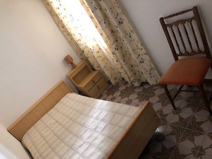 Habitación de Piso de alquiler en  Zaragoza Capital con Calefacción, Amueblado y Horno