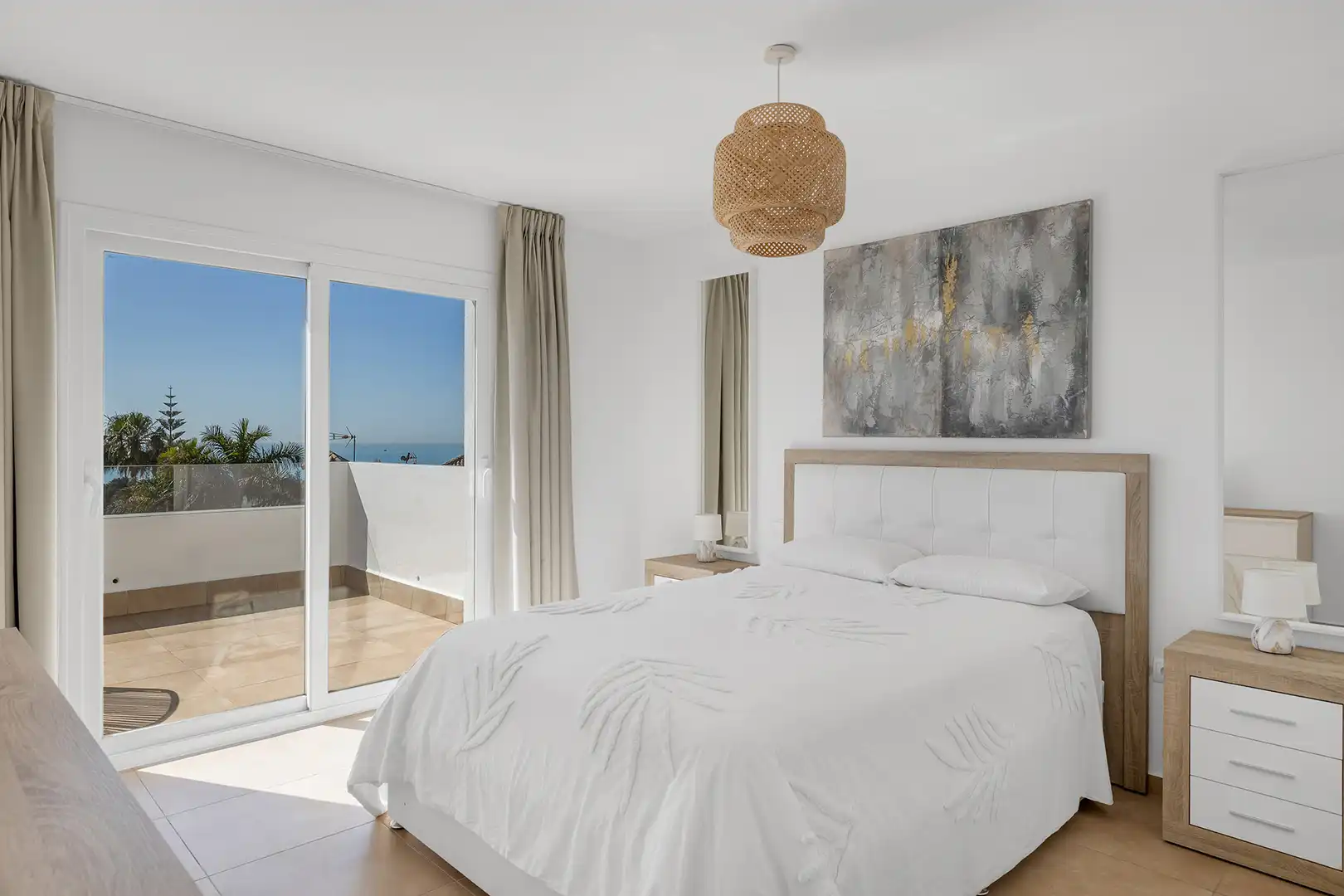 Dormitori de Casa o xalet en venda en Estepona amb Aire condicionat, Calefacció i Jardí privat