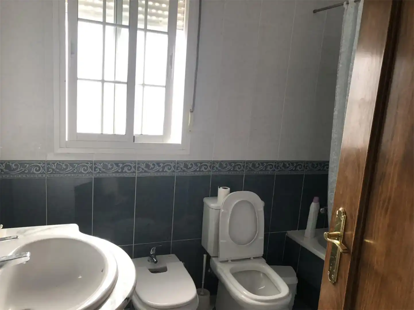 Bathroom of Flat for sale in Montejaque