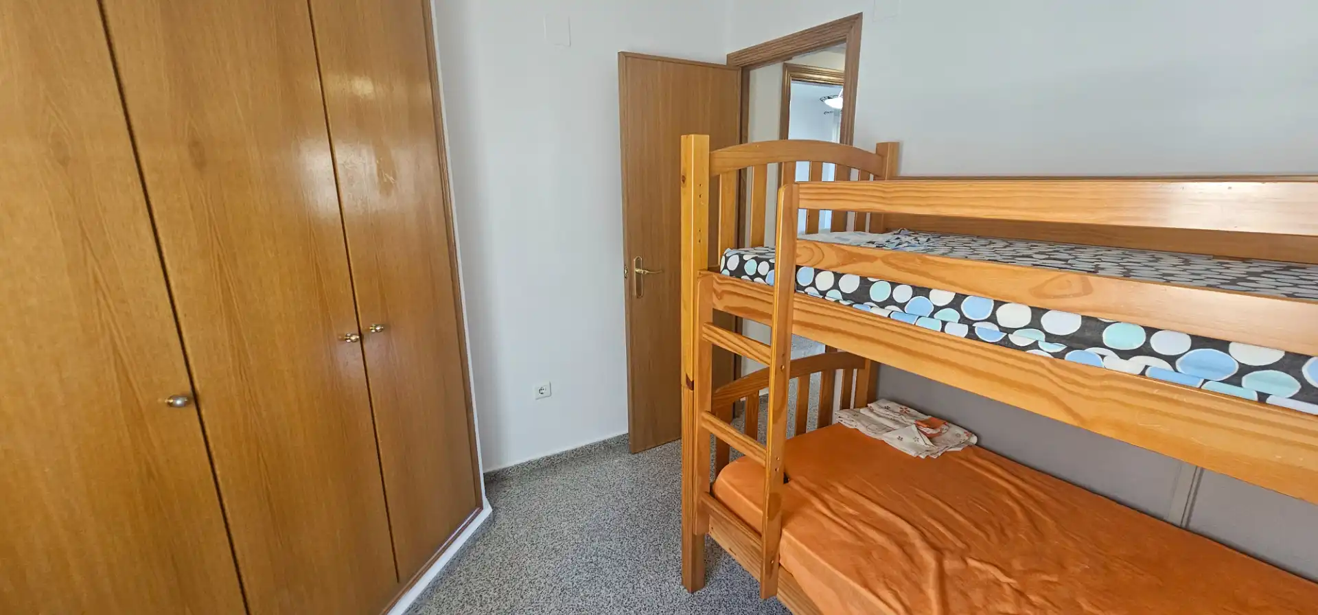 Dormitori de Apartament de lloguer en Alboraya amb Aire condicionat, Terrassa i Moblat