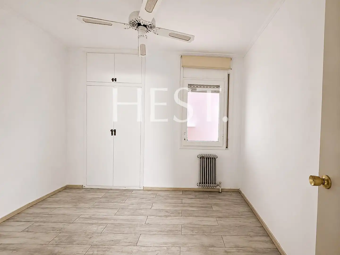 Habitación de Piso en venta en Barcelona con Calefacción, Terraza y Balcón