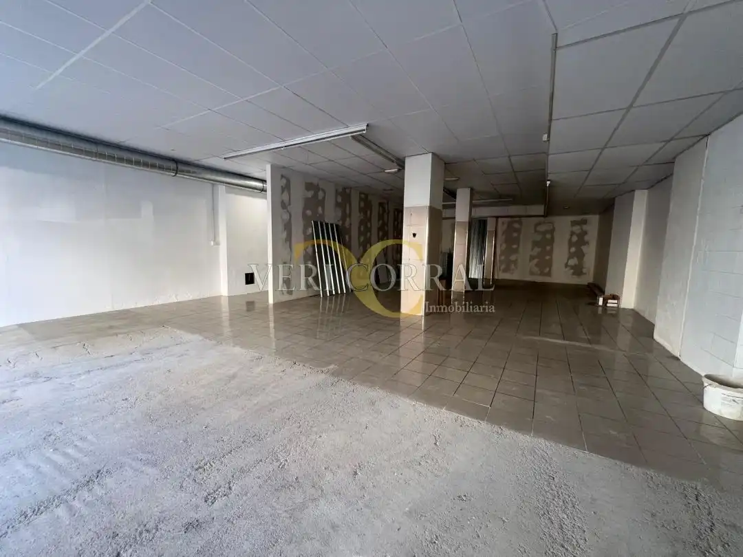 Business premises to rent in Calle Román Romano, imagen 4