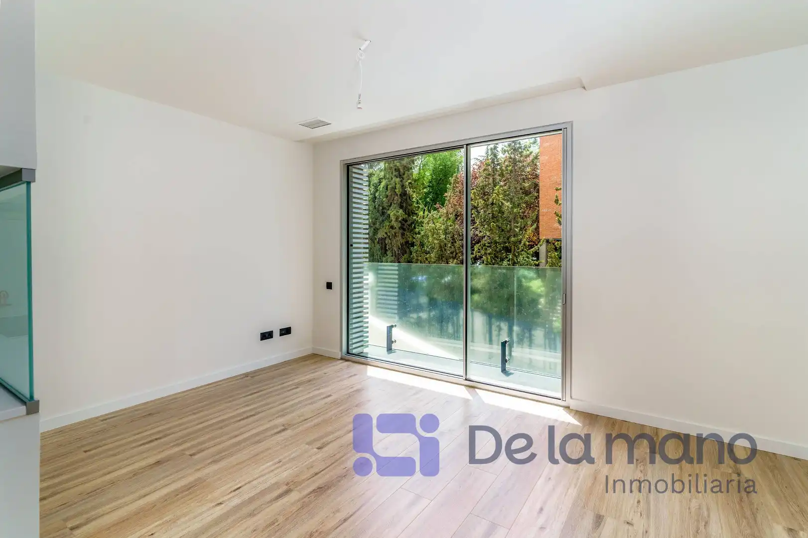 Apartments for rent in Calle de la Costa Brava, 13, Mirasierra