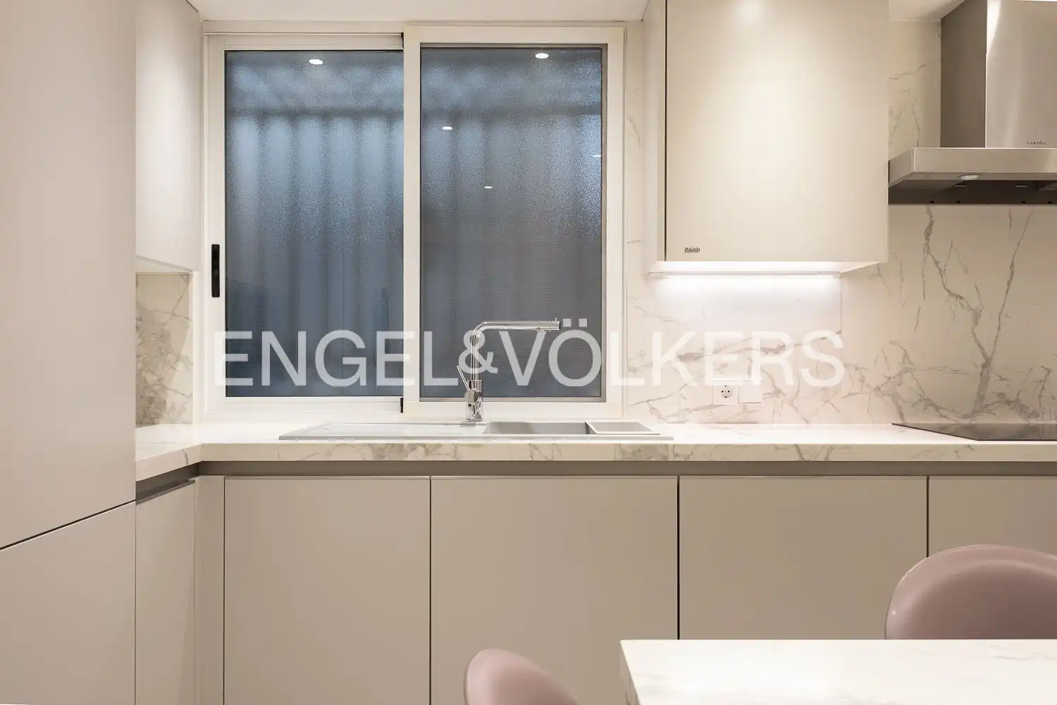Cocina de Piso de alquiler en Valencia con Aire acondicionado, Calefacción y Amueblado