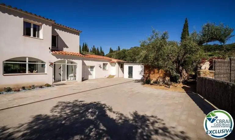 House with pool for sale in Palau-saverdera, imagen 4