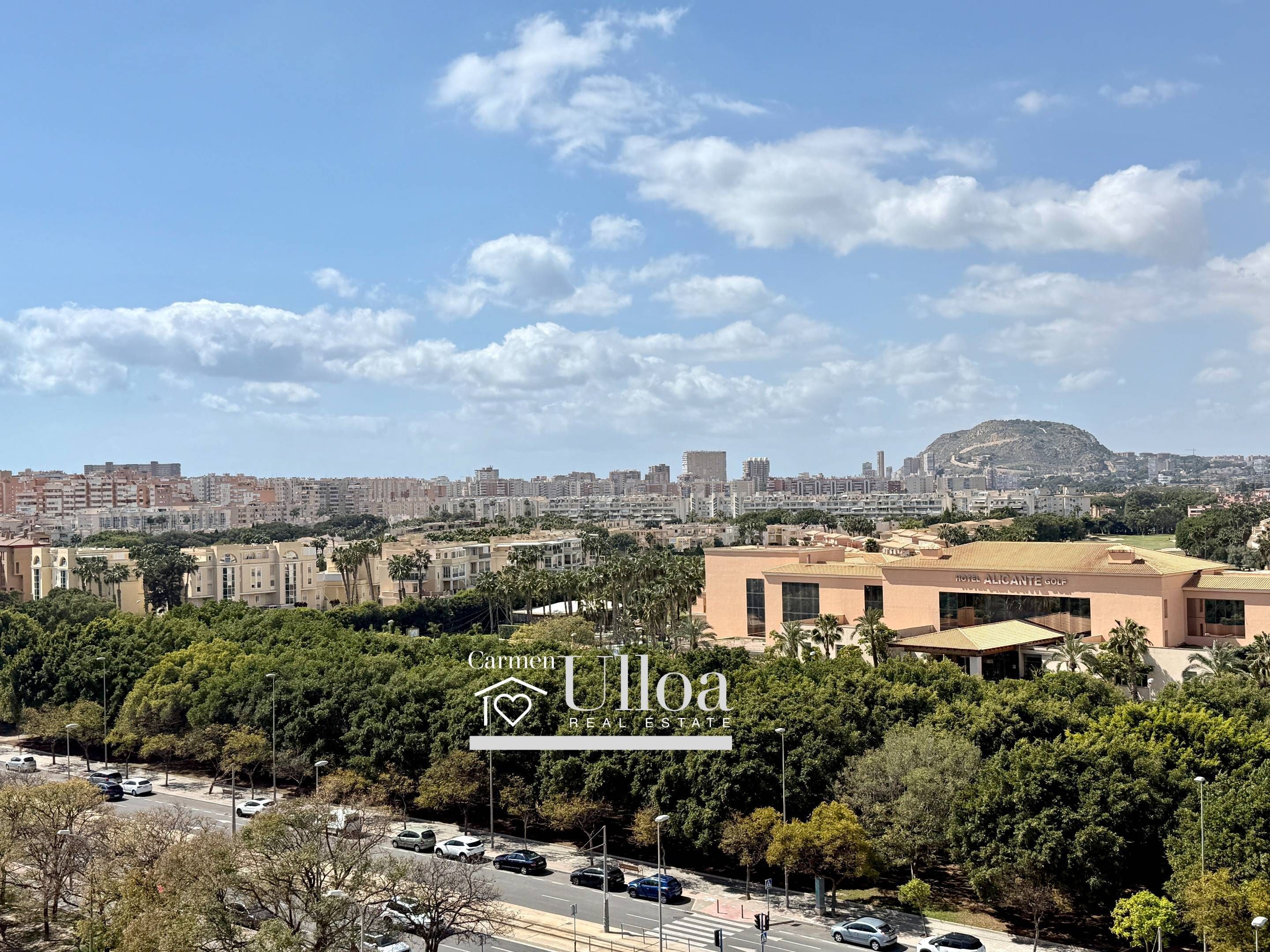 Vista exterior de Dúplex en venda en Alicante / Alacant amb Calefacció, Jardí privat i Terrassa