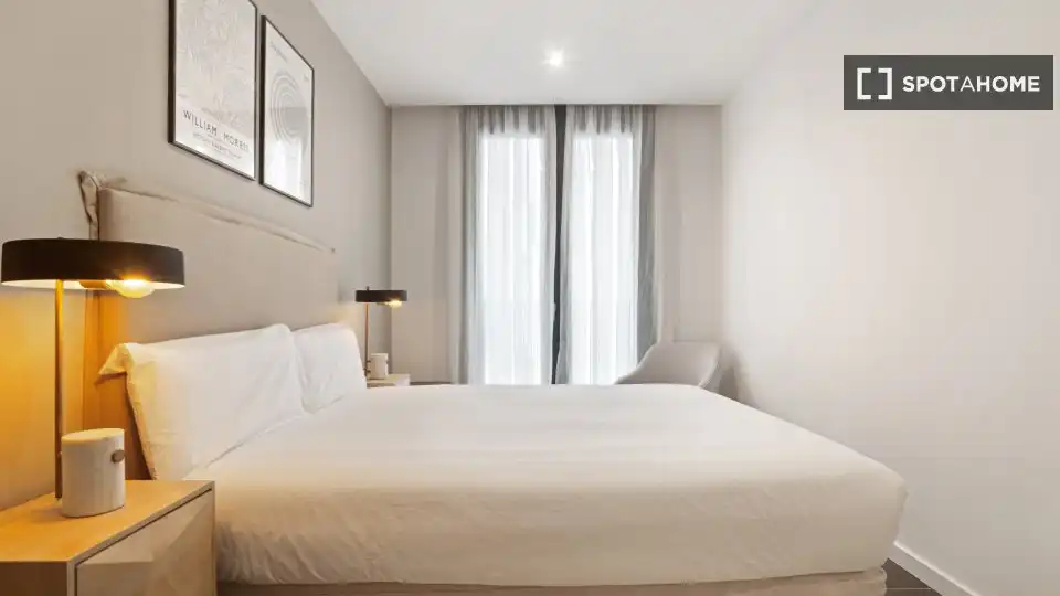 Bedroom of Flat for rent in Barcelona  with Air Conditioner, Heating and Furnished