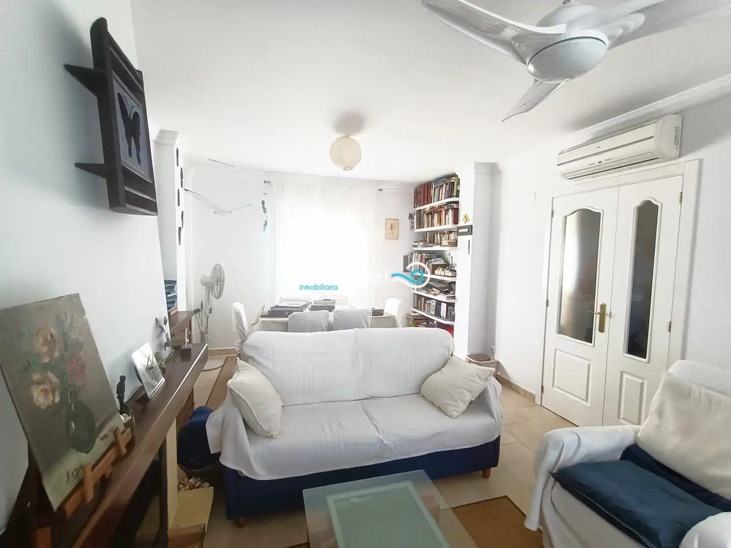 Sala de estar de Casa adosada en venta en Oliva con Aire acondicionado, Terraza y Piscina