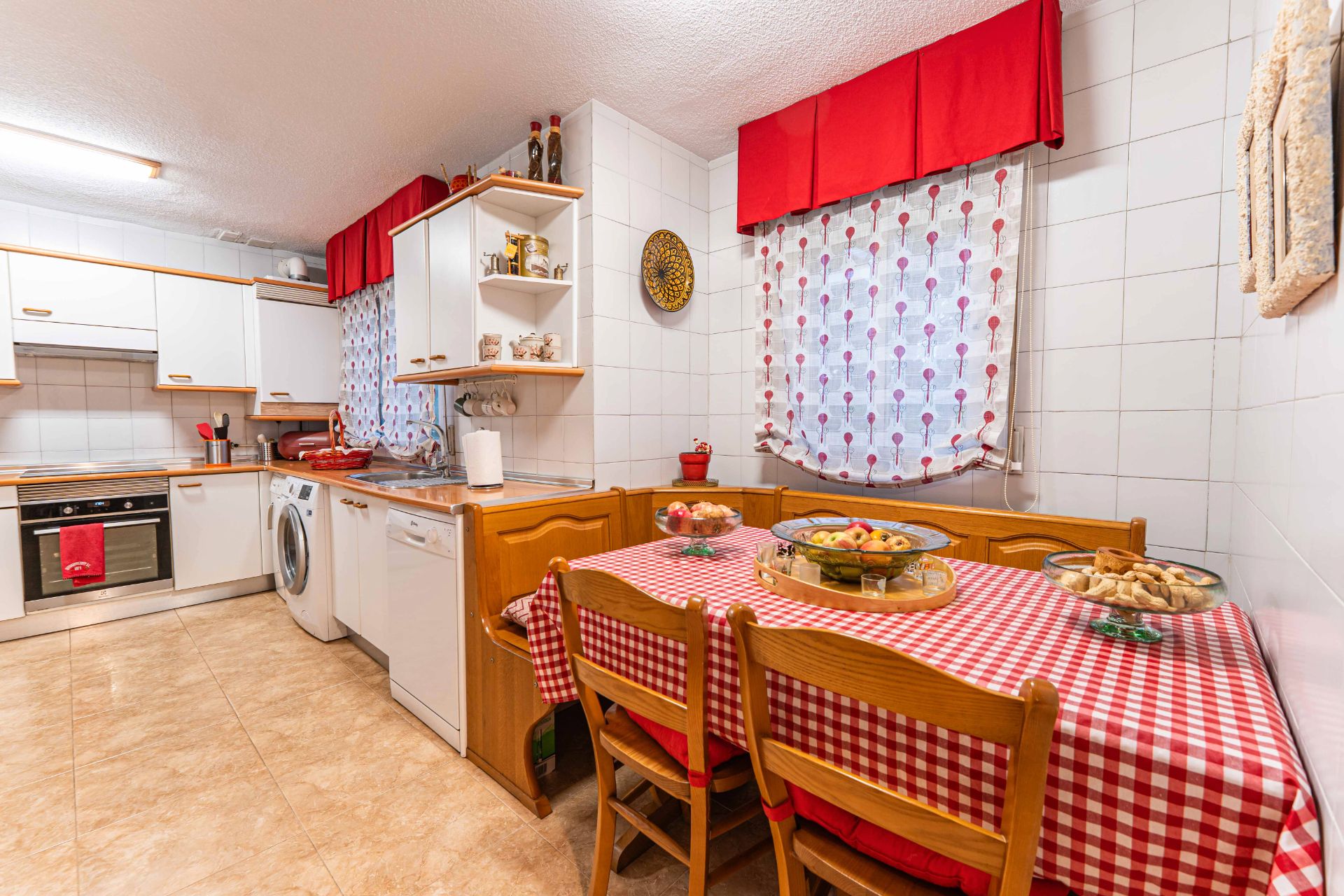 Kitchen of House or chalet for sale in Arroyomolinos (Madrid)  with Air Conditioner, Heating and Private garden