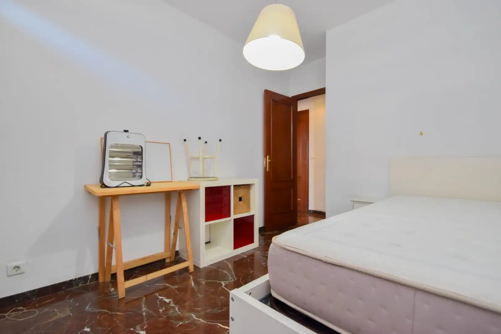 Habitación de Piso en venta en Granada con Aire acondicionado, Calefacción y Terraza