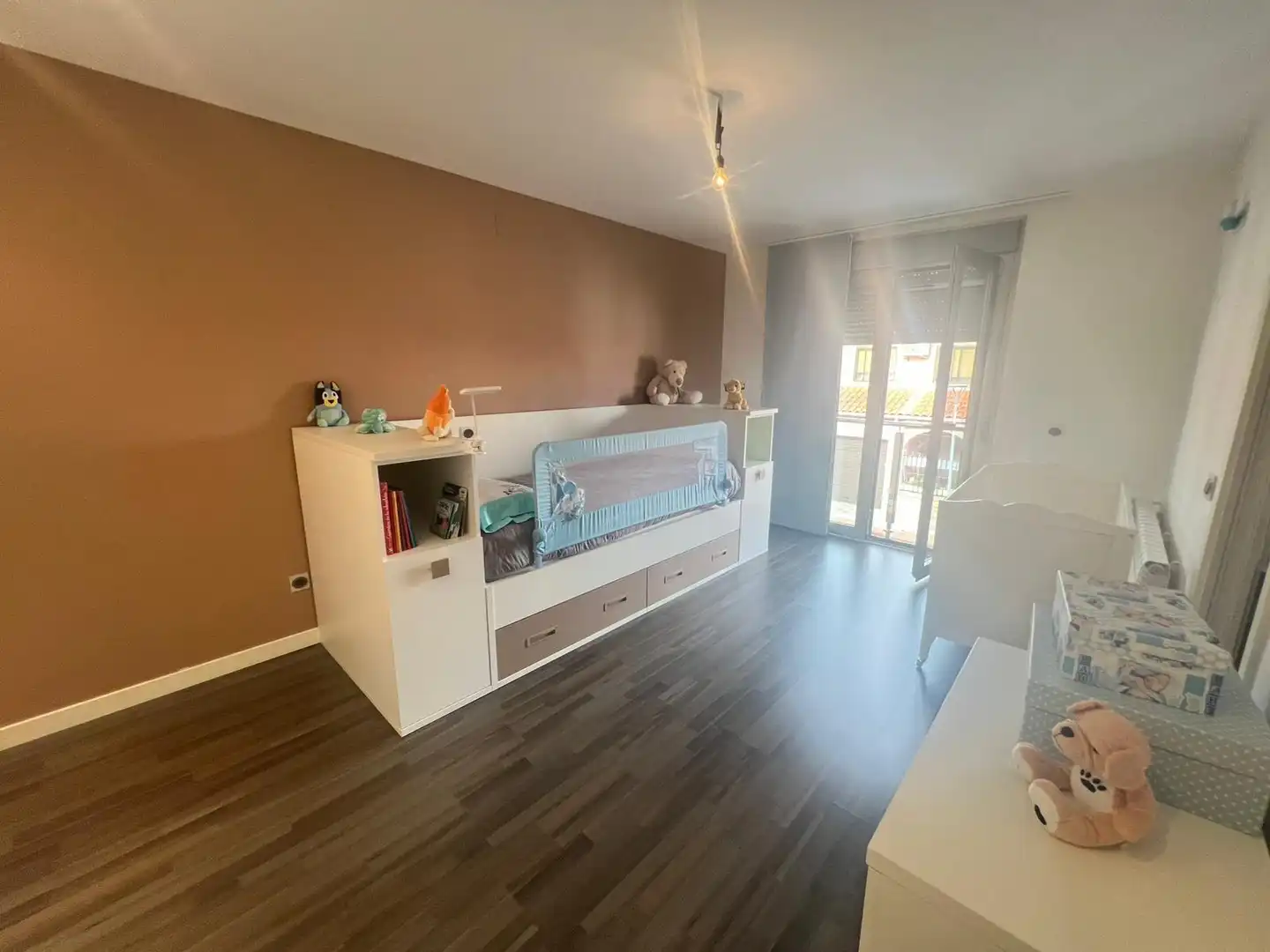 Habitación de Casa adosada en venta en Carrión de Calatrava con Aire acondicionado, Calefacción y Jardín privado