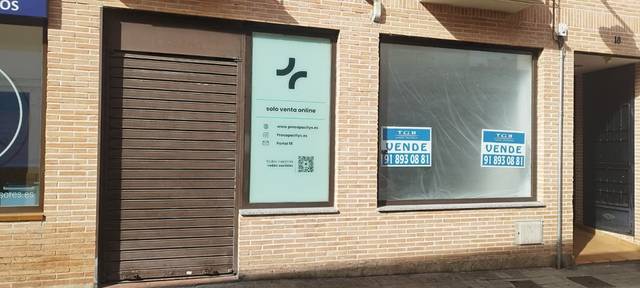 Local comercial en Venta en españa en Cuevas - Ilustración