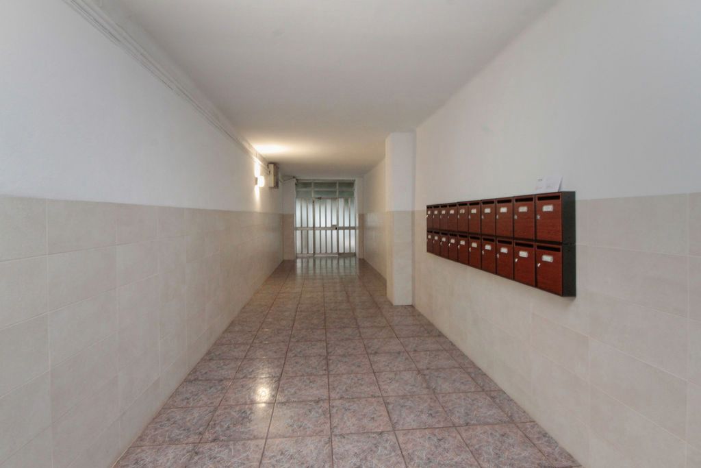 Apartment for sale in Santa Coloma de Gramenet