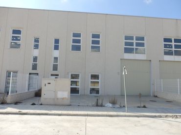 Nau industrial en venda a Av de Albolleque