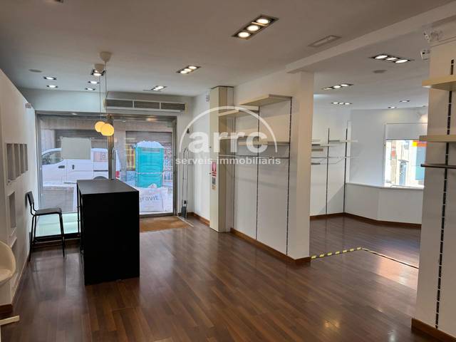 Local comercial en Alquiler en Centre - Nucli Antic