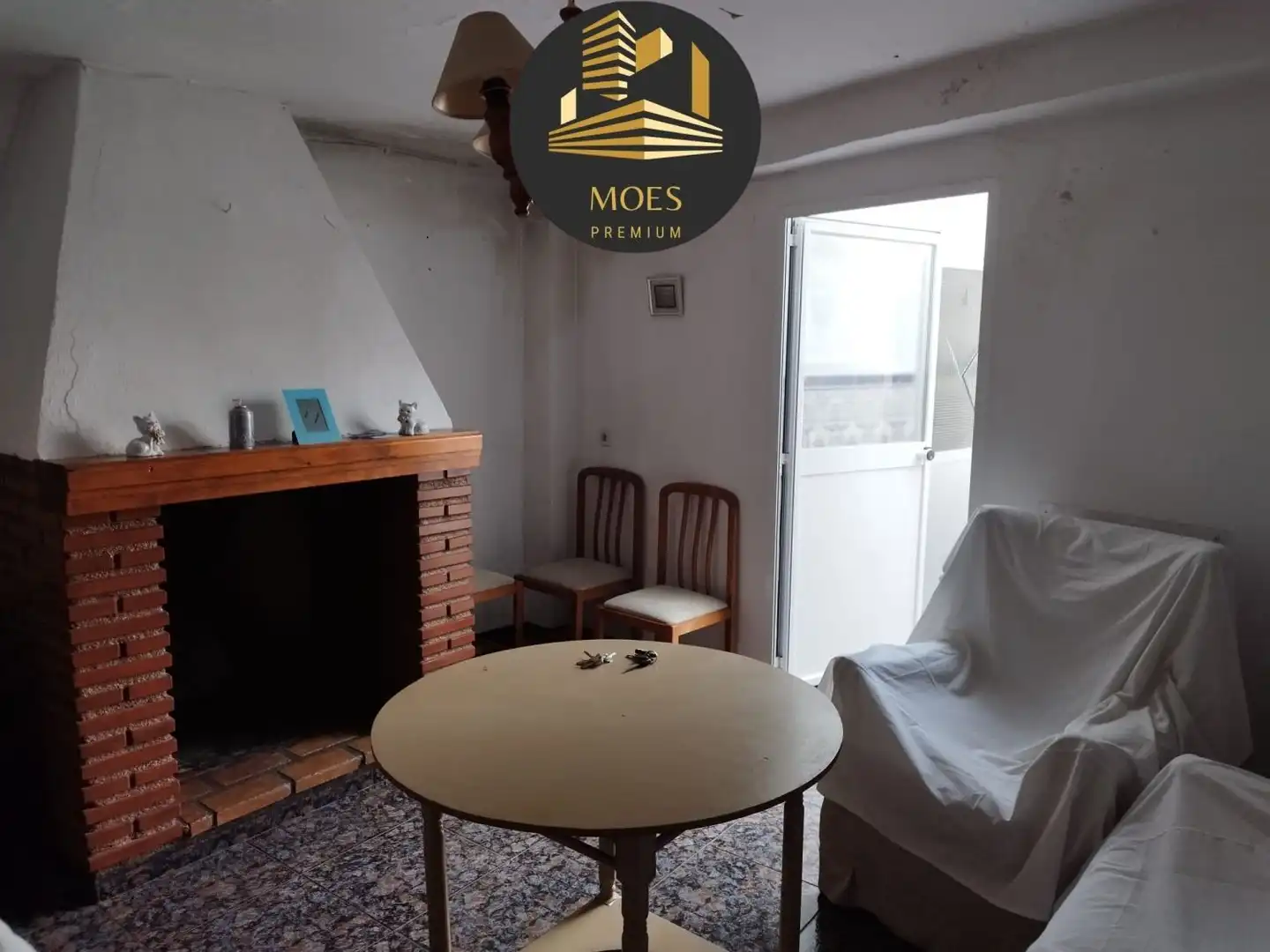 Casa amb terrassa en venda a Los Villares