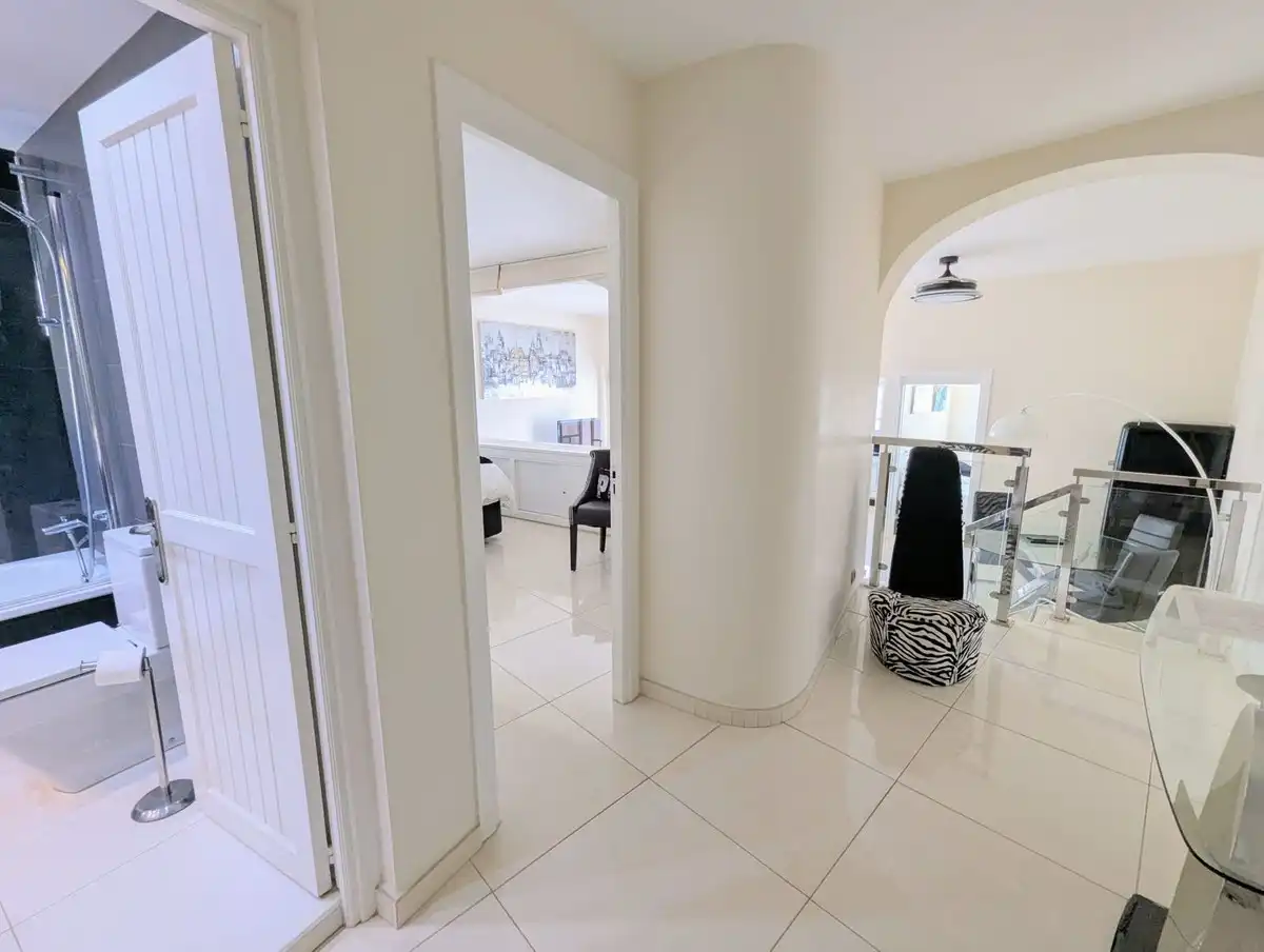 Ático en venta en Marbella con Aire acondicionado, Amueblado y Piscina comunitaria