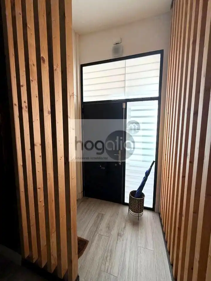 Planta baja de alquiler en Sevilla con Aire acondicionado y Amueblado
